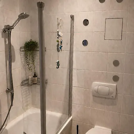 Adam's شيمنيتز